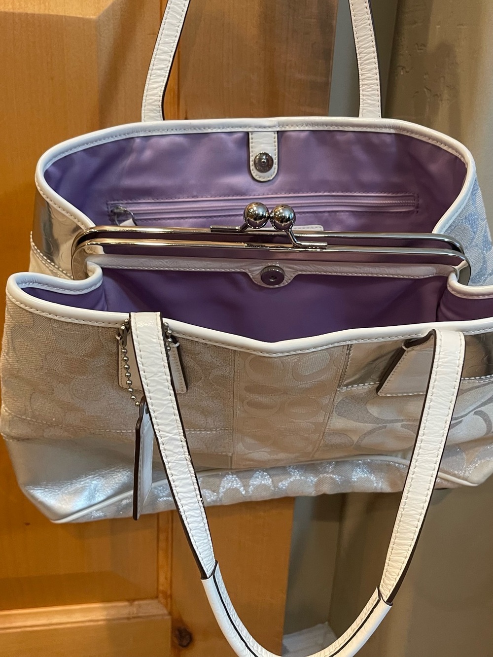 Coach White silver Carryall Signature Tote shoulder patchwork kiss lock Y2K